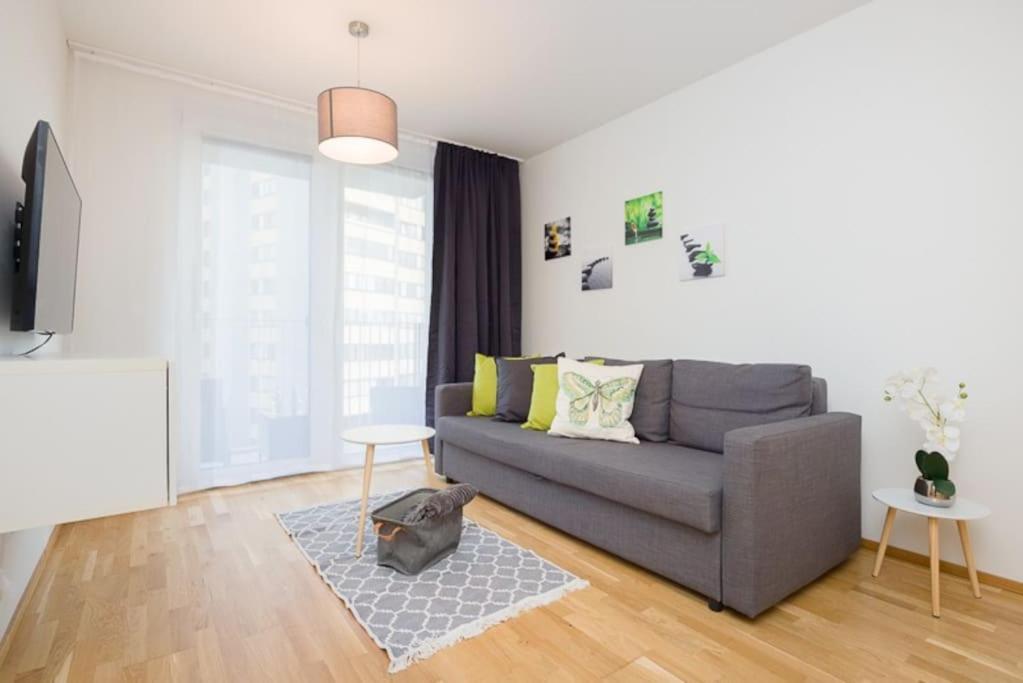 Premium City Apartment With Balcony! Free Garage Parking Included! Viyana Dış mekan fotoğraf